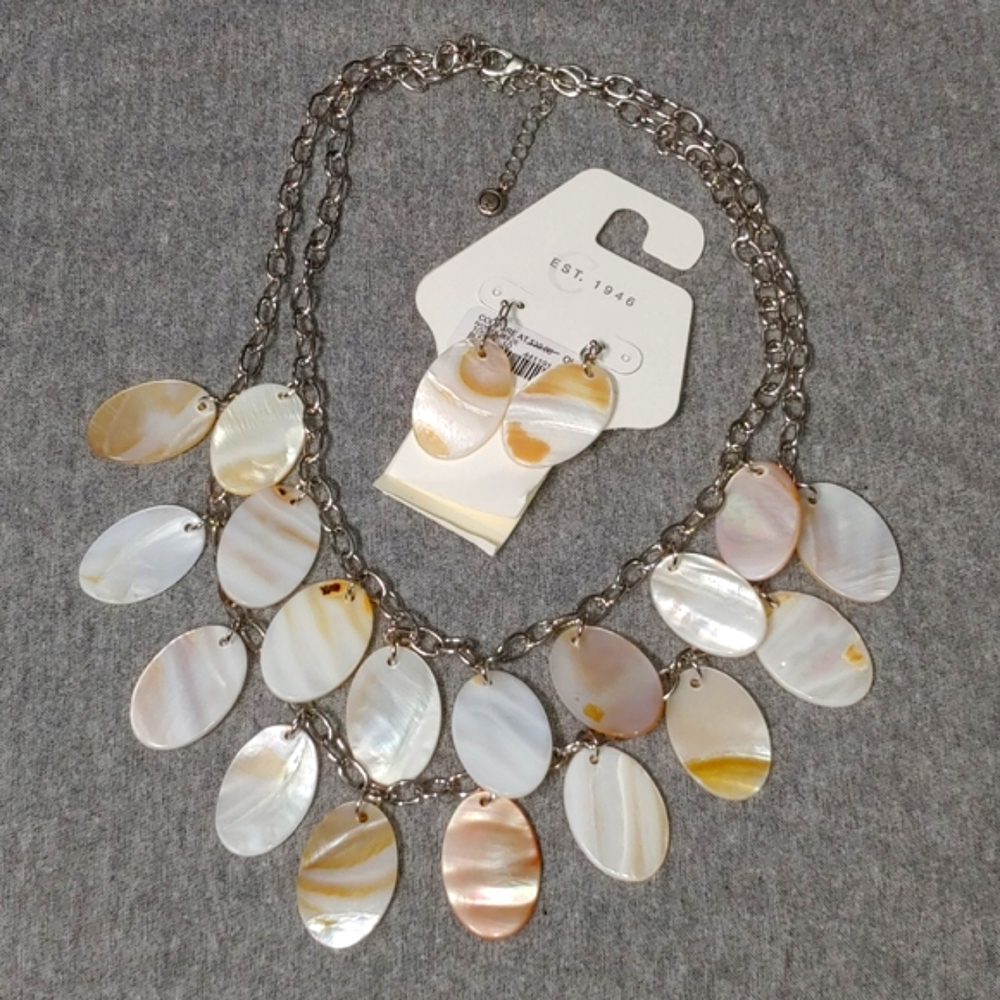 NWT Pretty Ivory Breeze Collection by Est. 1946